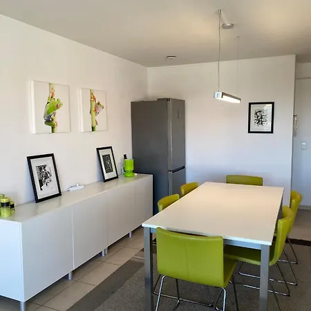 Near & Marina 아파트